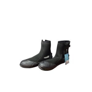 נעלי הליכה במים